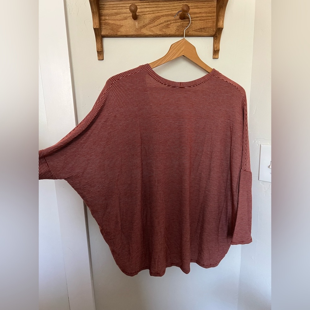 Striped Red V-Neck Button-Up Top - Picture 4 of 5